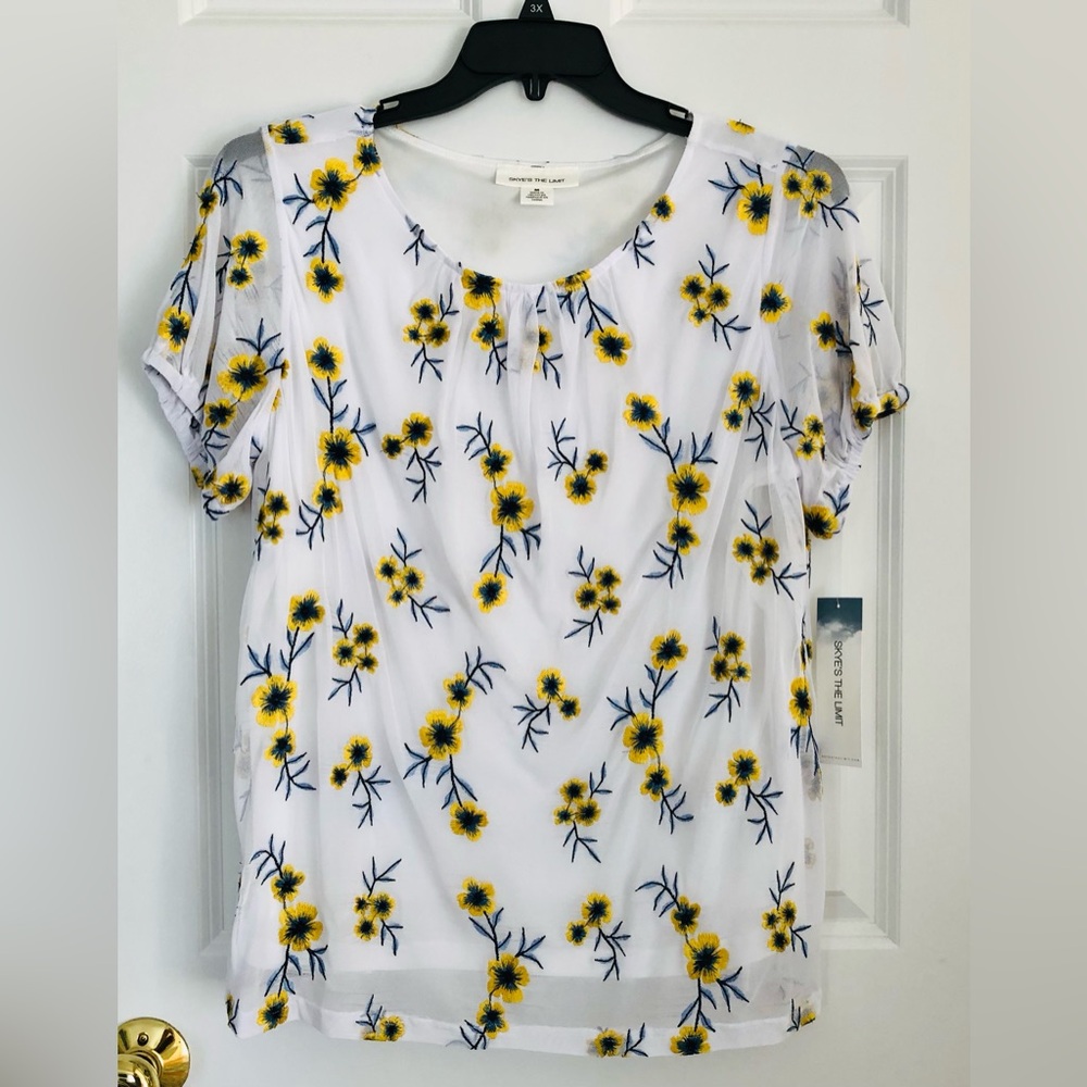 SKYE'S THE LIMIT WOMENS TOP SIZE MEDIUM WHITE/BLUE/YELLOW SHEER SHORT SLEEVE